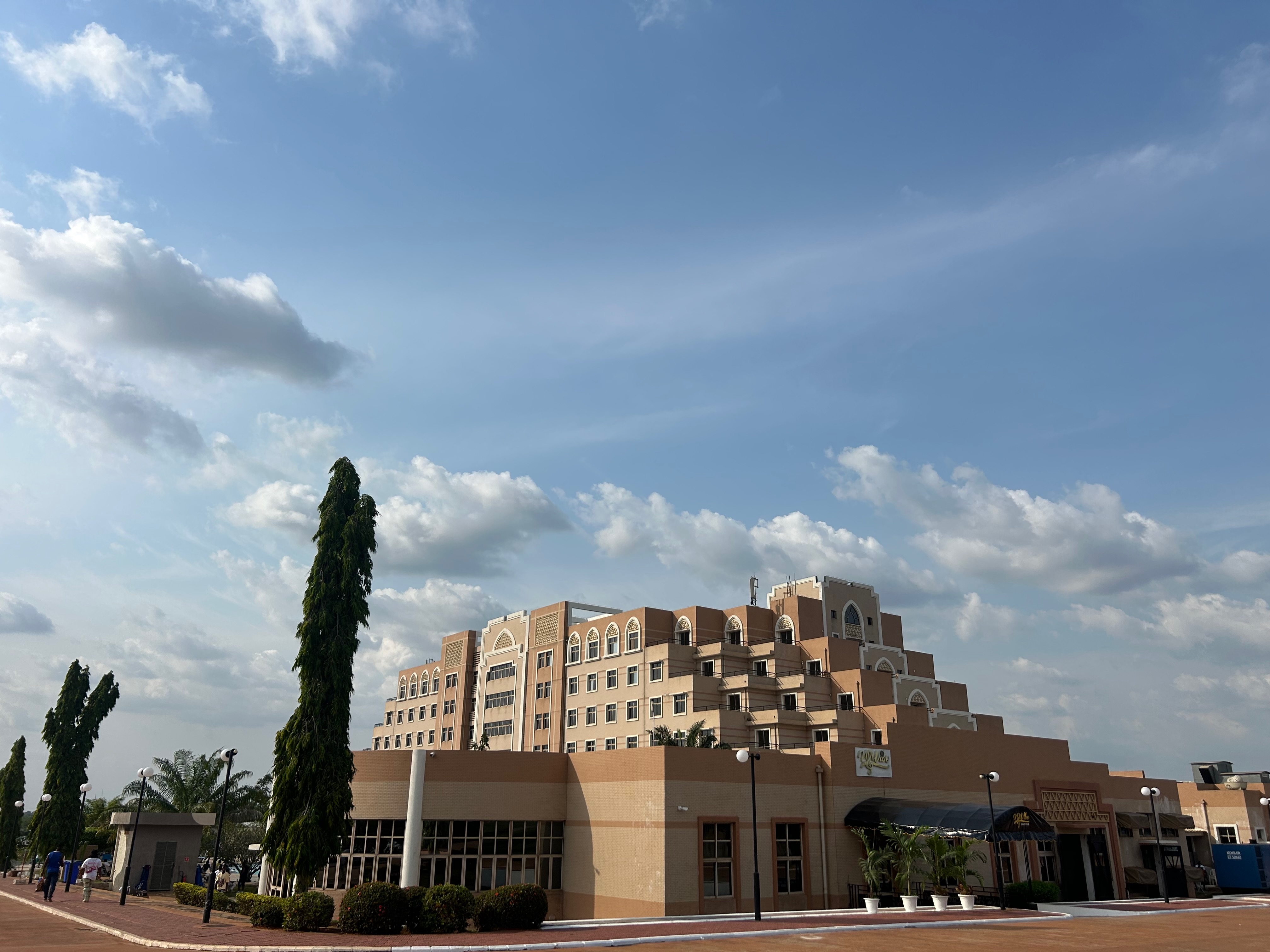 hotel_parlimentary