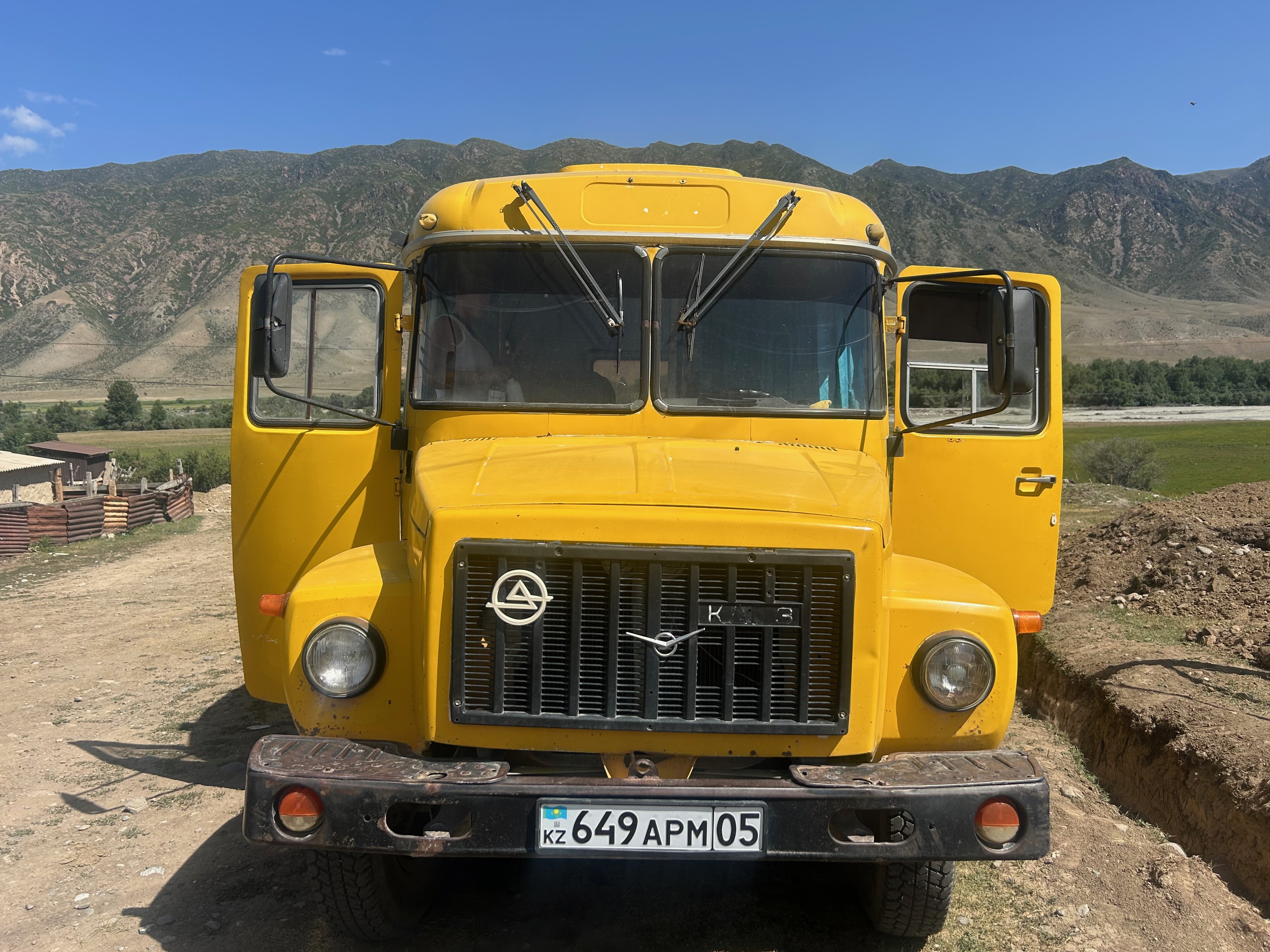 bus