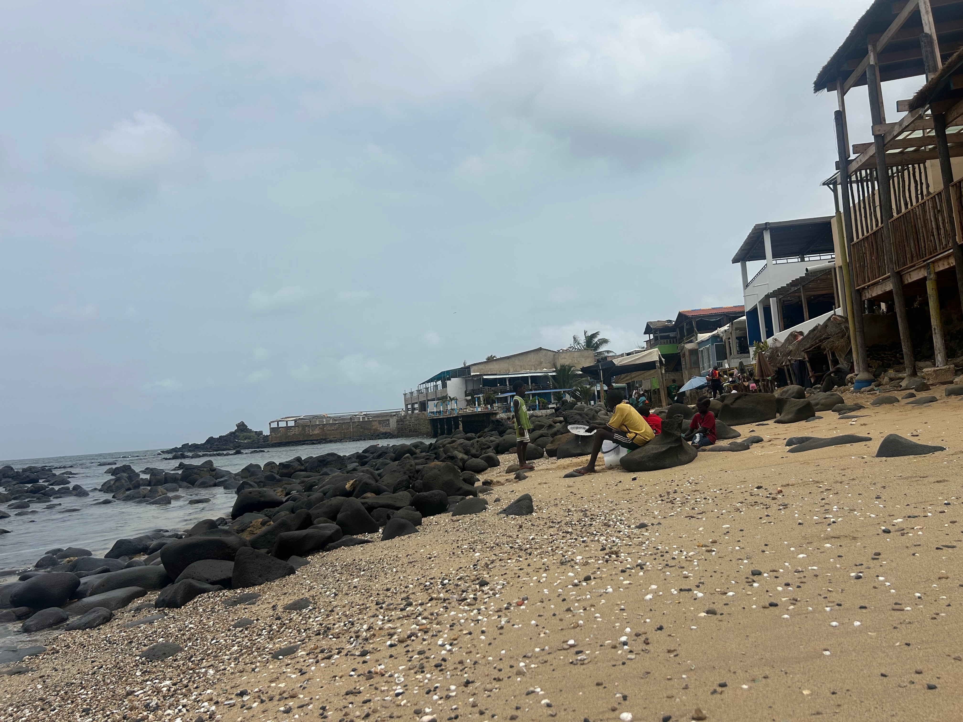 almadies